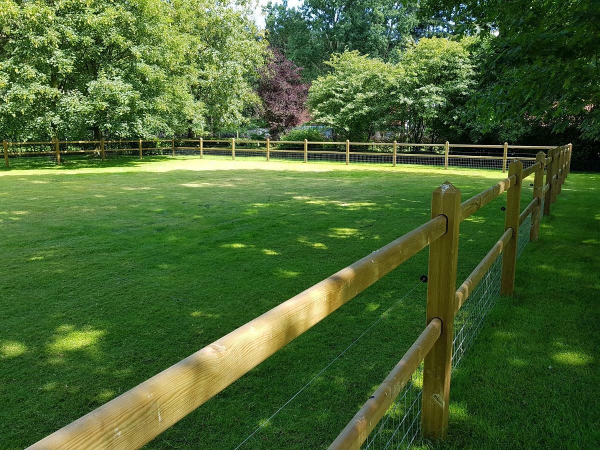 Villa The Two Oaks - Private Garden For Guests Hertsberge Esterno foto